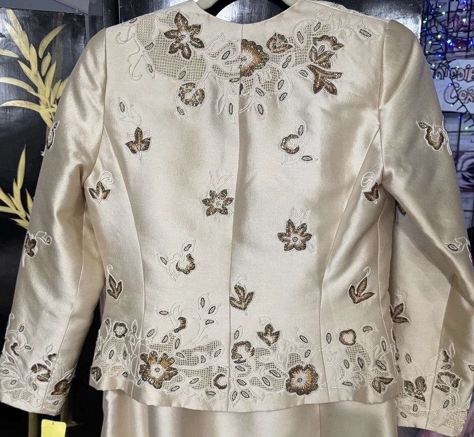 Vintage Oscar De La Renta champagne embroidered women Jacket size US S - Image 4 of 4