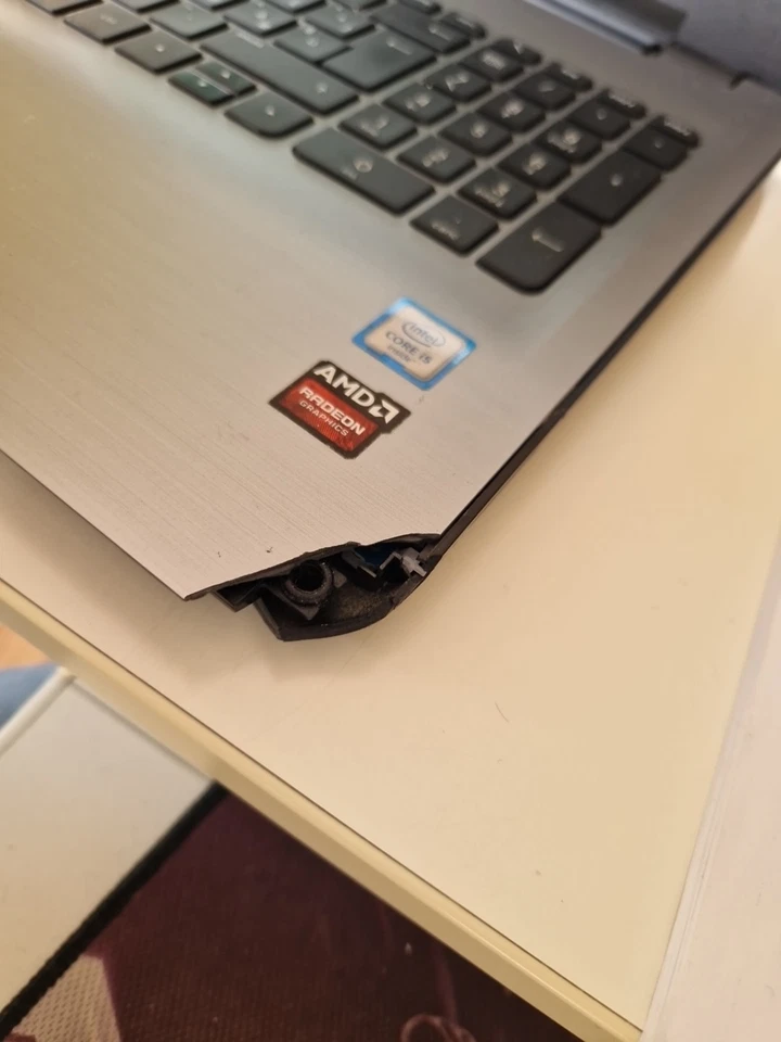 Notebook HP 15-ay032nl 4gb - Immagine 4 di 4