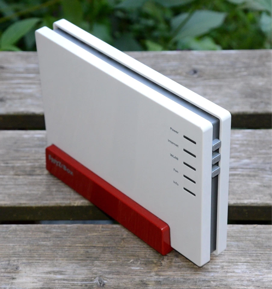 FRITZ!Box 7580 KU WLAN Router AVM High End Wireless Modem ADSL DSL Homeserver