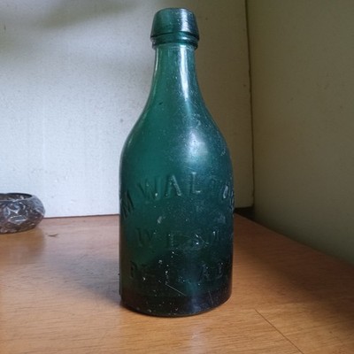 GREEN PONTILED M.WALTON WEST PHILADA 1850s SLOPE SHOULDER SQUAT SODA BOTTLE