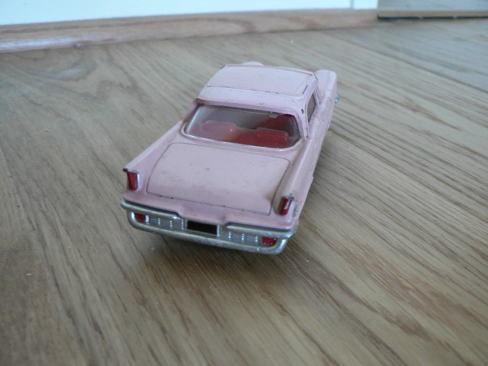 DINKY TOYS FRANCE Chrysler Saratoga 550 rose soutenu très bon état - Photo 3/4