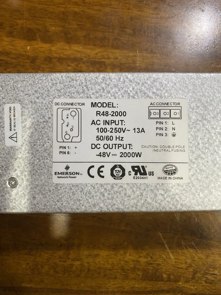 Rectificador de alimentación de red Emerson modelo: R48-2000, usado Foto 2 de 3