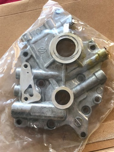 Harley Davidson Milwaukee 8 Nockenwellenstützplatte 25400131 gebraucht