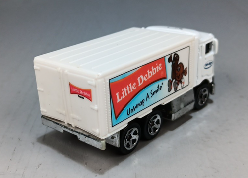 1991 Hot Wheels Little Debbie Snacks Highway Hauler Truck - Picture 3 of 4
