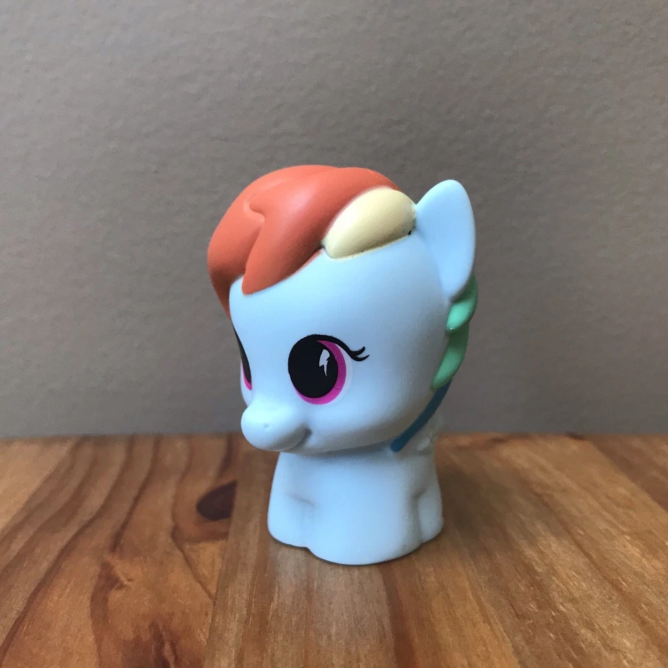 Lote de figuras My Little Pony DAISY DREAM & RAINBOW DASH Playskool Friends Foto 3 de 4