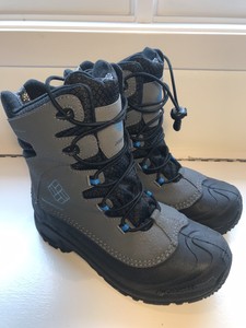columbia boys boots