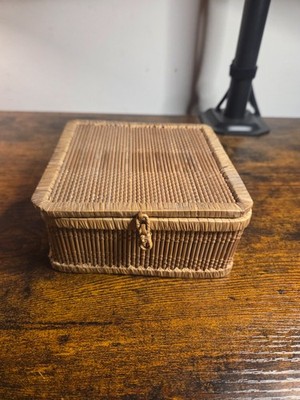 ANTIQUE SMALL RATTAN WOVEN SEWING BOX WITH LINER NICE! EARLY 20TH CENTURY
