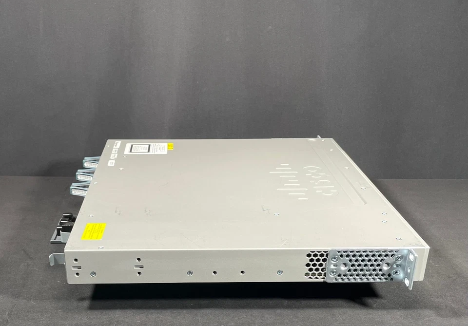 Cisco Catalyst 3850 WS-C3850-24T-E 24 Port Data IP Services Switch - Fast Ship - Image 4 of 4