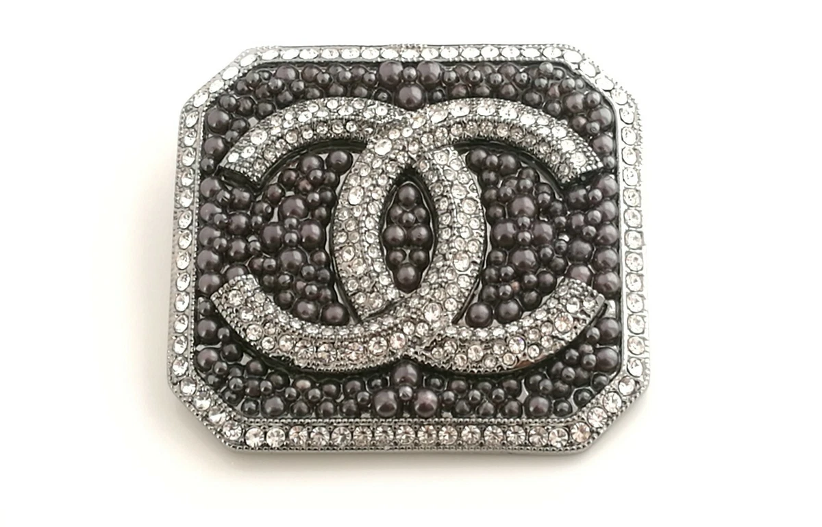 Chanel CC Brooch Diamante