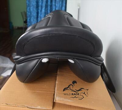 Selle De Dressage Cuir WILDRACE Double Rabat - Taille 18 Pouces - Goélets Interchangeables