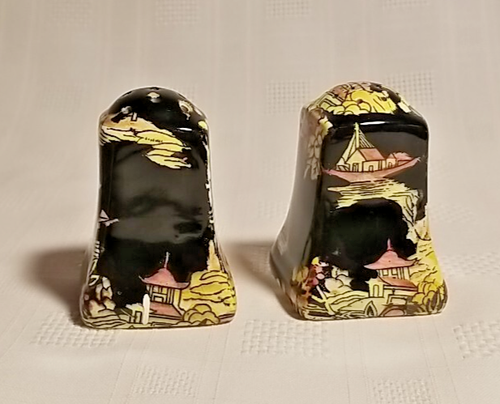 Royal Winton Grimwades Salt and Pepper Shakers - Preowned-Made in England 1951 - Picture 2 of 5