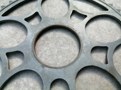Neuf Aluvac - Plateau en Duralumin 46 dents 1930 - 1950 n°2 042