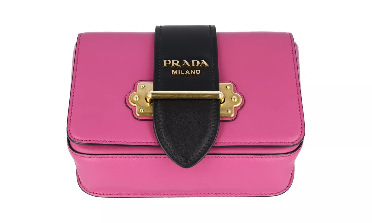 Prada shop cahier pink