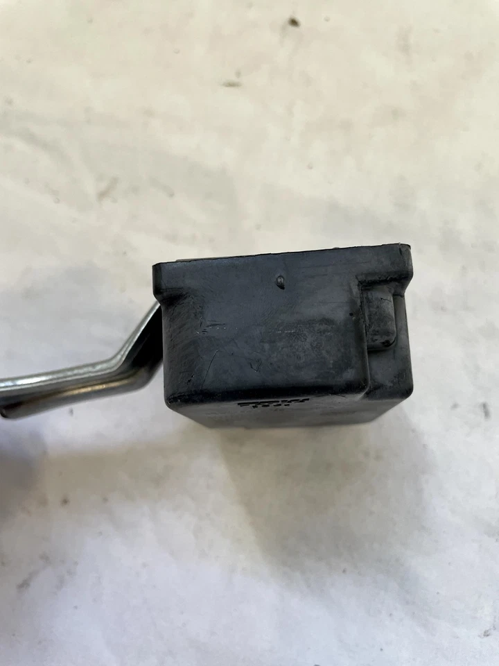 Módulo de sistema de monitoreo de presión de neumáticos Toyota TUNDRA 2007-2017 TPMS 89760-0C010 Foto 4 de 4