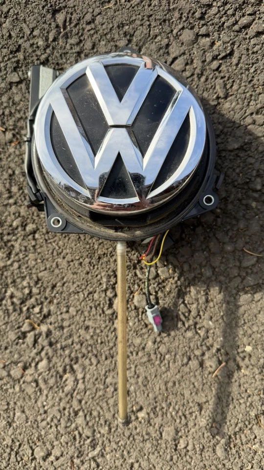 Actuador de liberación de puerta levadiza VW 2015-2021 Volkswagen GTI Golf 5GM827469F Foto 3 de 4