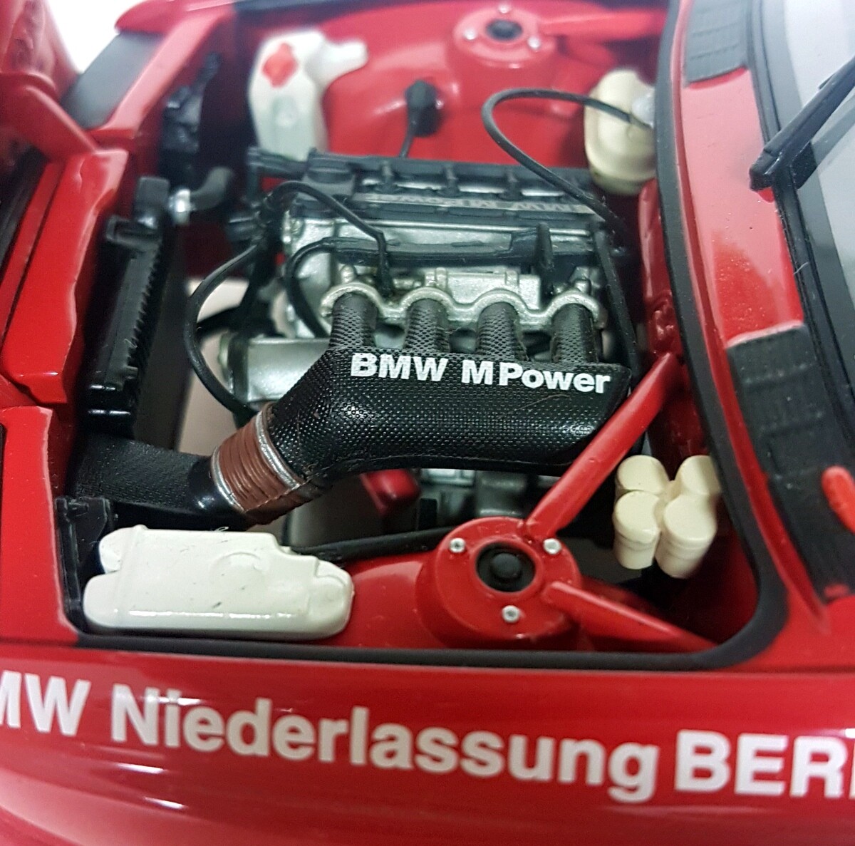 Bild 3 von 8