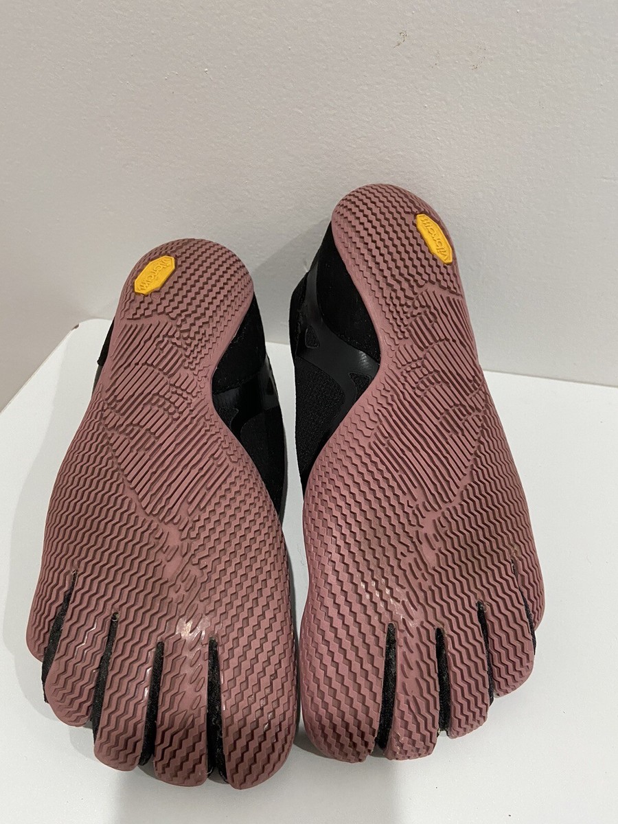 Vibram Women's Five-fingers Barefoot Shoes, Black/ Light Pink, 18W0701, US 7.5-8 Vibram Women's Five-fingers Barefoot Shoes, Black/ Light Pink, 18W0701, US 7.5-8