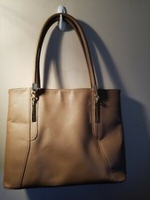 Unbranded: Medium Size Brown Purse With 2 Shoulder Straps  Exterior Zip Pocket