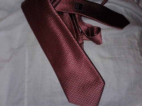 DANIEL CREMIEUX SIGNATURE COLLECTION TIE LIMITED EDITION 100% SILK - Picture 3 of 4