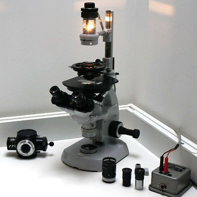 ZEISS Invertiertes Phasenkontrastmikroskop mit Extras