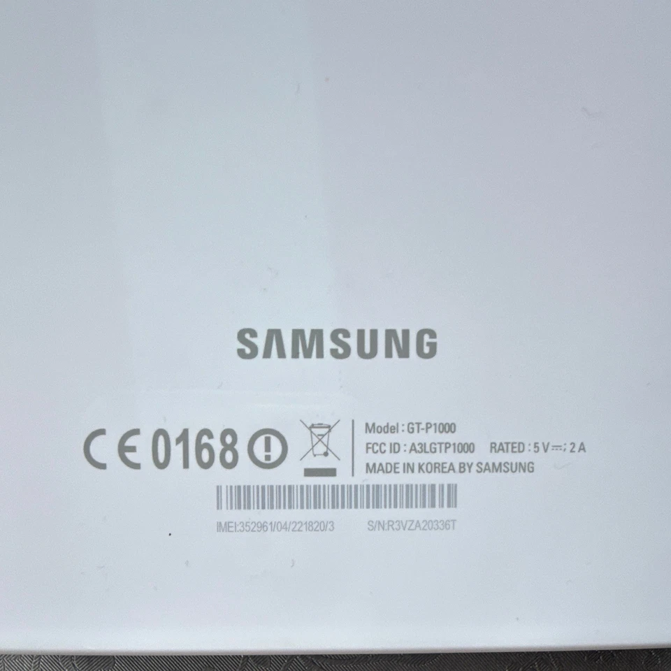 Samsung Galaxy Tab GT-P1000 7in 16GB White Wi-Fi+3G Unlocked Case Cable bundle, photo 4 of 4