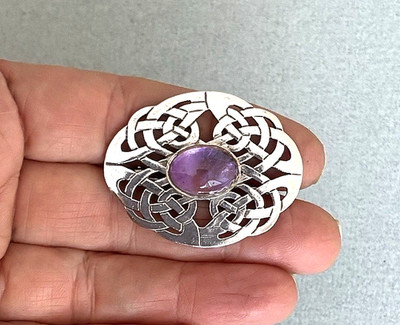 VINTAGE STUDIO STERLINGSILBER AMETHYST KELTISCHER KNOTEN BROSCHE KIESEL Hase Anstecknadel