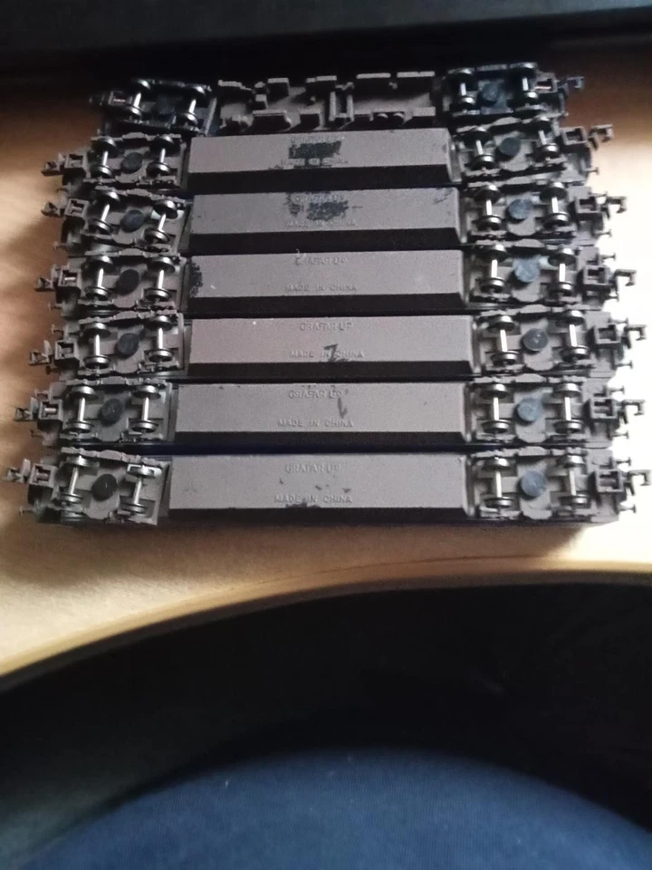 6 + 1 Graham Farish N Gauge Caledonian Livery Sleeper Coaches Boxed - Image 4 of 4