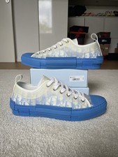 DIOR B23 Gradient Blue Low Top Sneakers