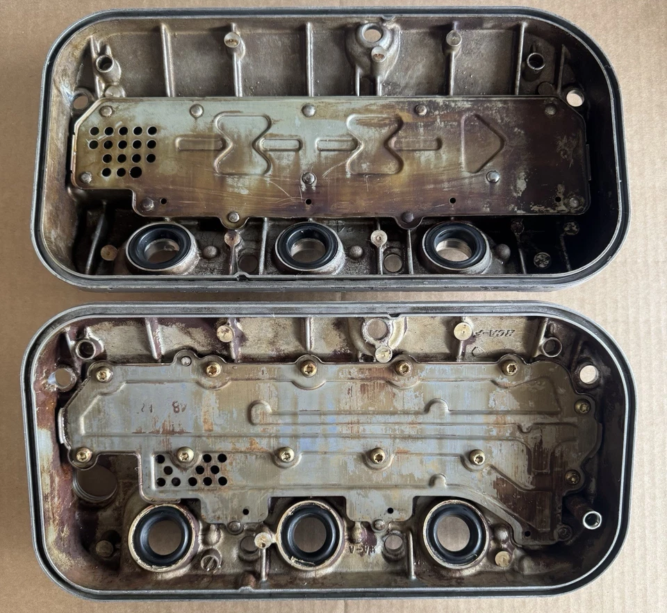 03-10 Honda V6 Front and Rear Valve Cover Set OEM - Image 2 of 2