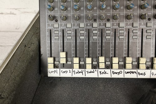 Mackie CFX 16 MIXER 16-Channel Live Sound Mixer Board w/ Case & Power Cord - Picture 12 of 20