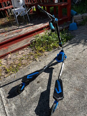Yvolution Y Fliker Carver C3 Scooter (Local free delivery, CA94547