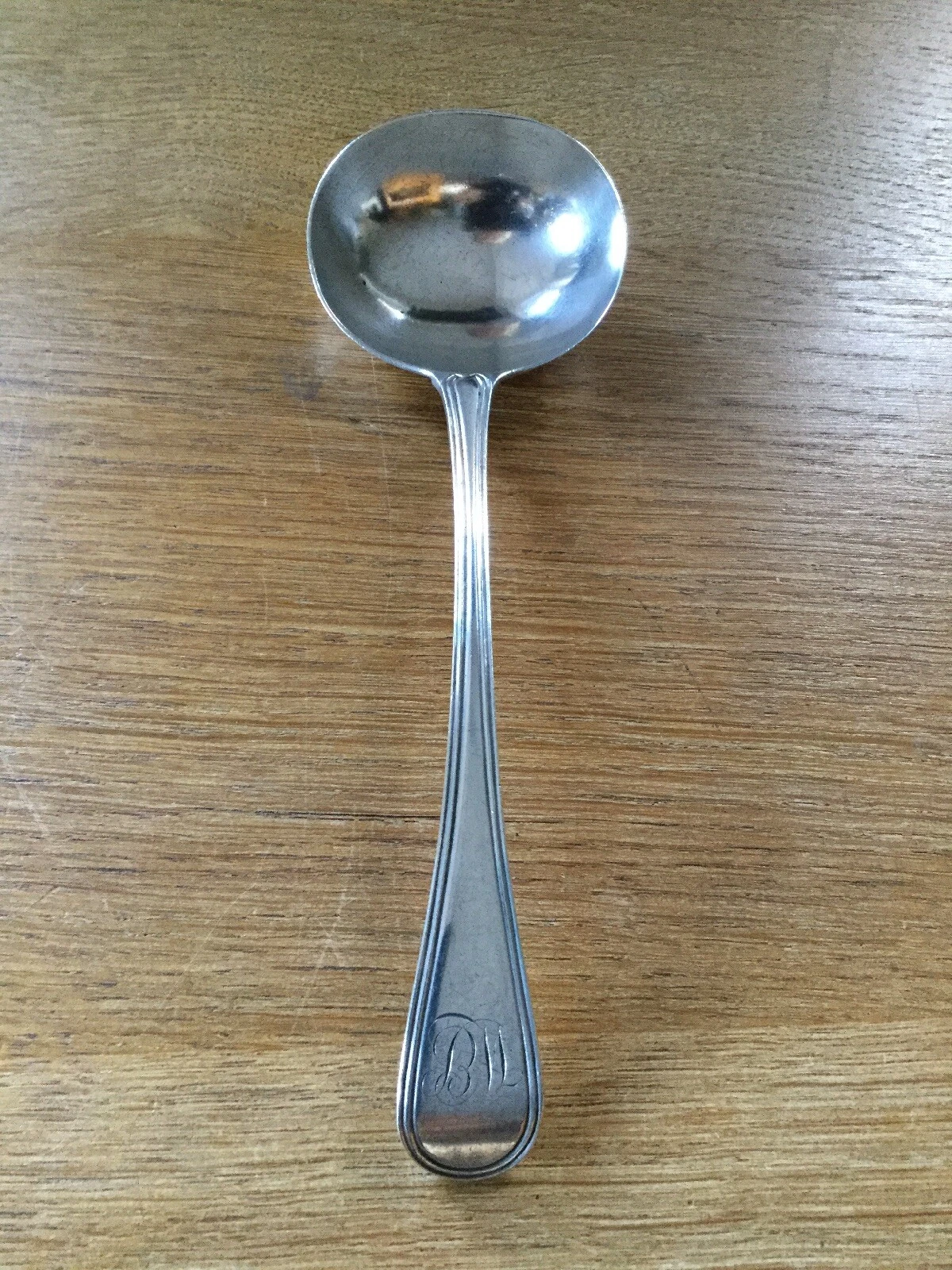 Antique solid silver Old English Thread pattern sauce ladle London 1842