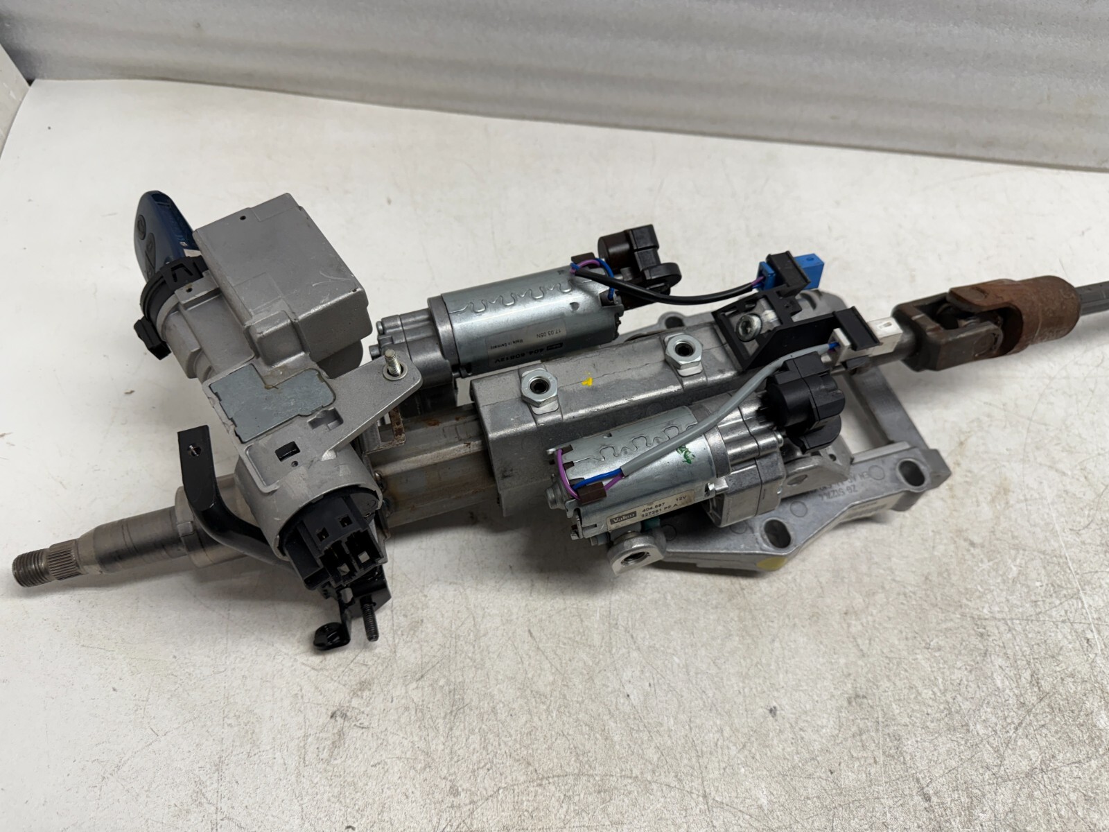 P41088 2003-2008 Maserati Quattroporte M139 Steering Column with Key OEM