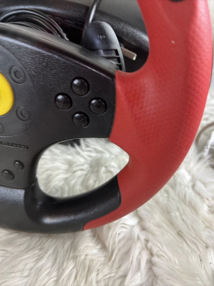Thrustmaster Ferrari Racing Wheel Red Legend Edition for PS3 or PC - Image 4 of 4