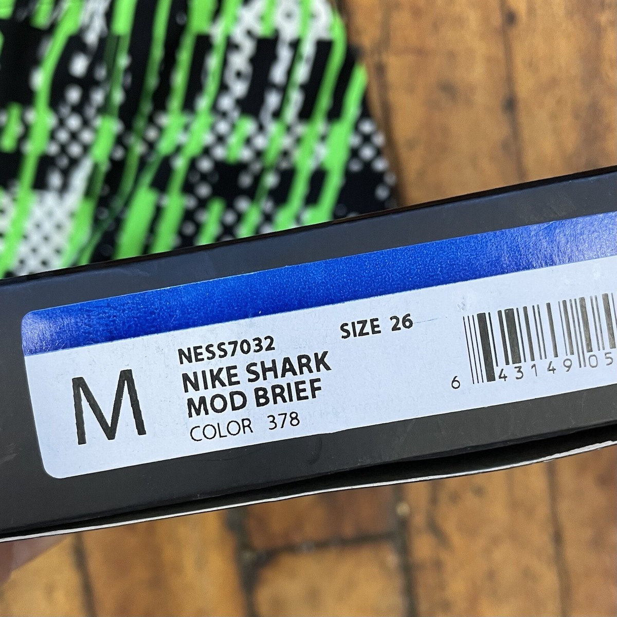 【は】 NIKE Shark Mod Brief - Rage Green - Color 378 - Size 26 (10-12
