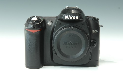 Nikon D50 6.1 MP Digital SLR Camera - Shutter Count 39286 - Picture 1 of 6