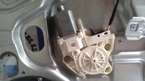 Lève-Vitre Avant Droit. pour FORD FOCUS BERLINA (CB4) Trend 2008 575772 - Afbeelding 3 van 11