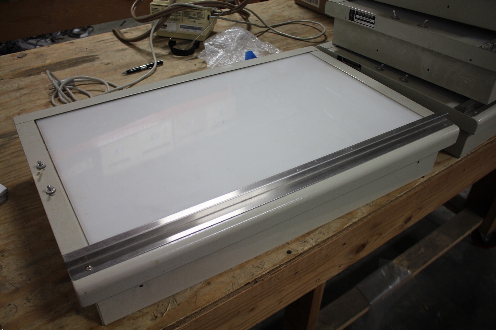 S&S 242GT VIEW BOX FILM ILLUMINATOR