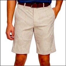 NWT  Walter Hagen Perfect 11 Flat Front 10  Inseam Golf Shorts Leaves Print
