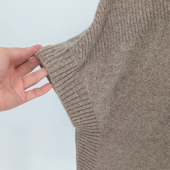 00580 Isaac Mizrahi 100% Cashmere Tunic Sweater Brown size XS/Small fall winter - Image 4 of 4