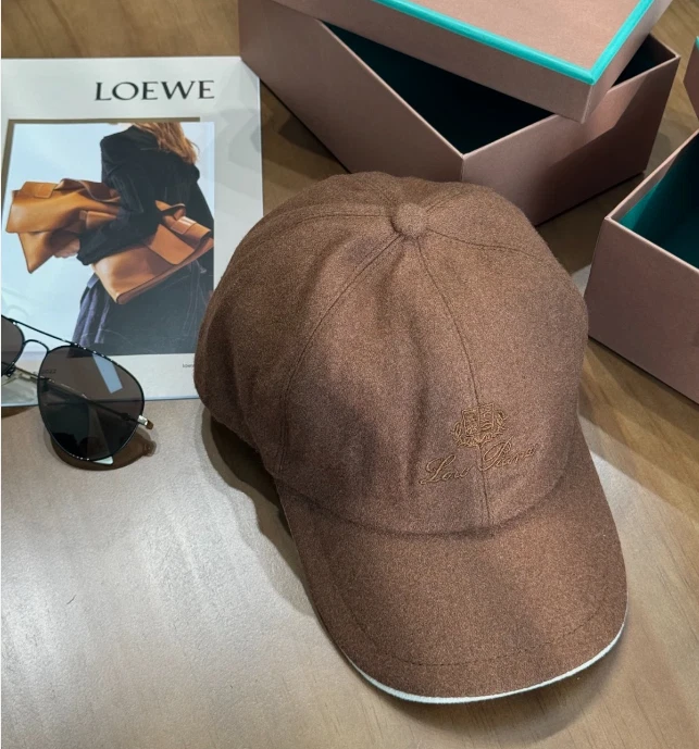 Loro Piana wool baseball cap, new versatile classic retro style NEW
Opens in a new window or tab