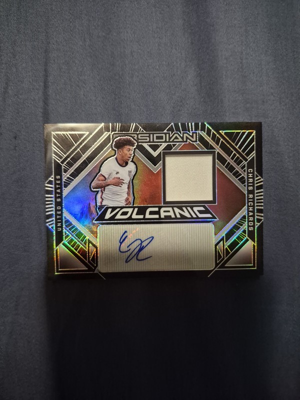 Chris Richards 2021-2022 Panini Obsidian Soccer Volcanic Patch Auto /145 USA CP