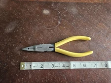 VINTAGE CRESCENT NO.KS-2125 NEEDLENOSE SIDE CUTTING STRIPPING PLIERS BELL SYSTEM