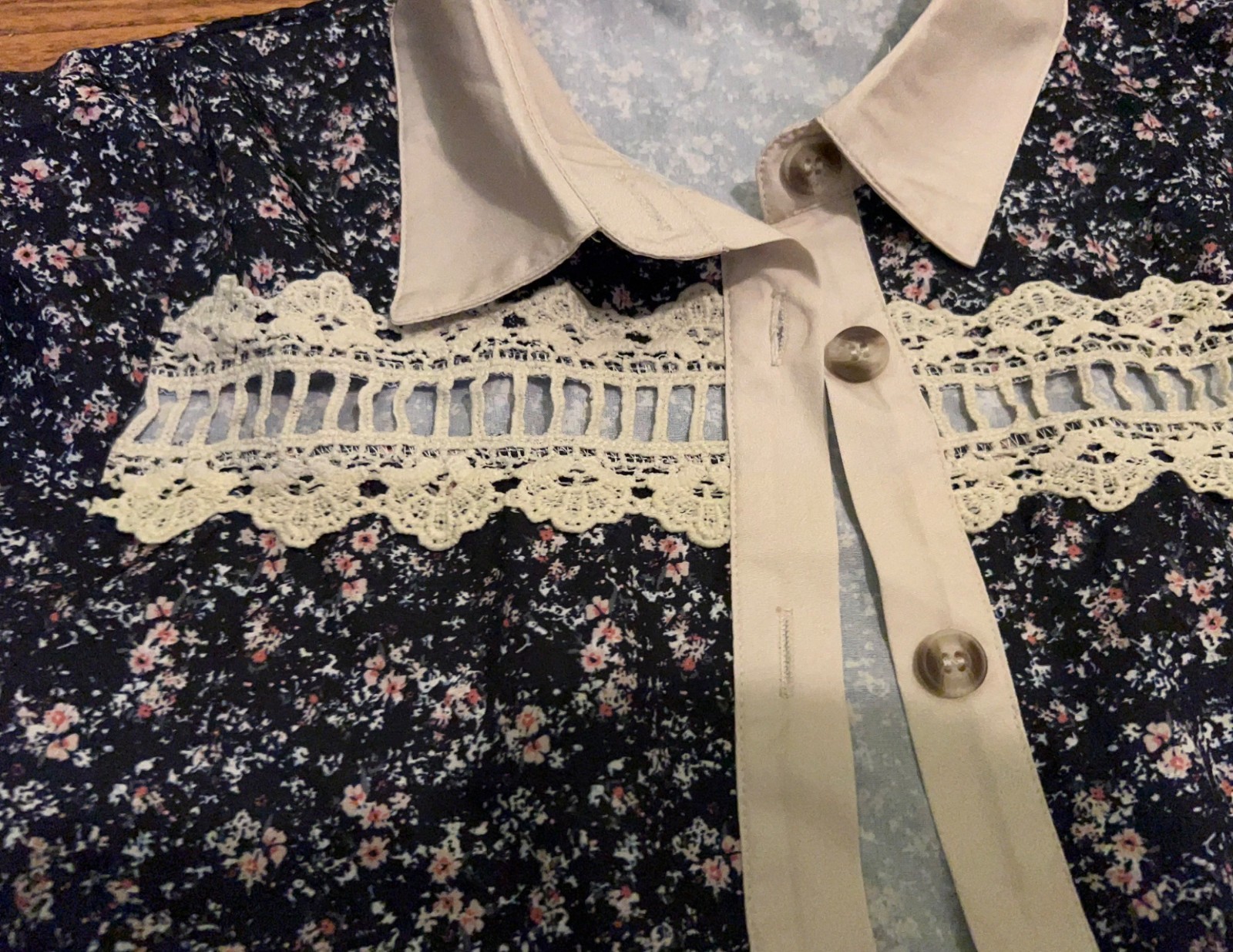 Boho Patchwork Floral Button Down Blouse Medium C… - image 9