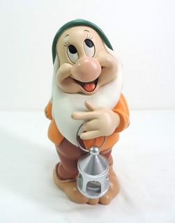 Disney Enchanting Collection Bashful dwarf figurine statue A27019 Snow White