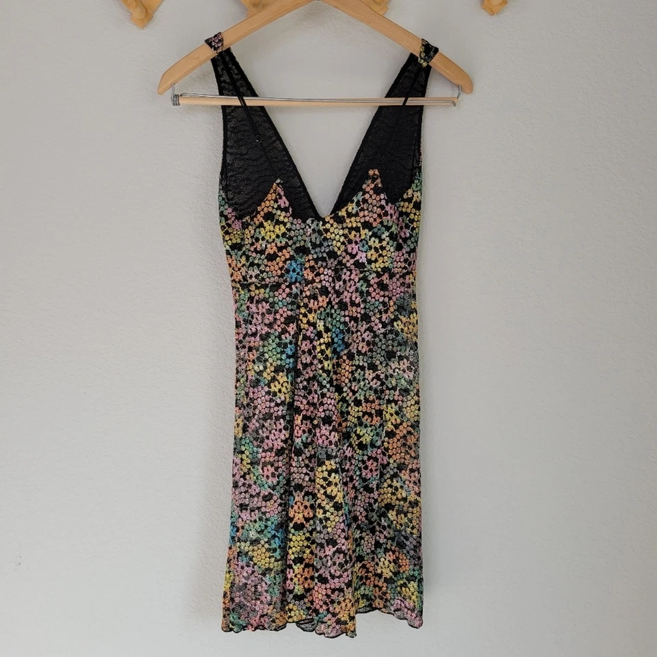 Vestido Babydoll de Encaje Floral Arco Iris Intimately Free People Talla Pequeña Foto 3 de 4