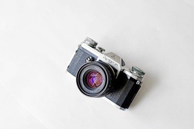 Pentacon F  mit PENTACON electric  1,8 / 50 mm MULTI  COATING   Objektiv,  M42.