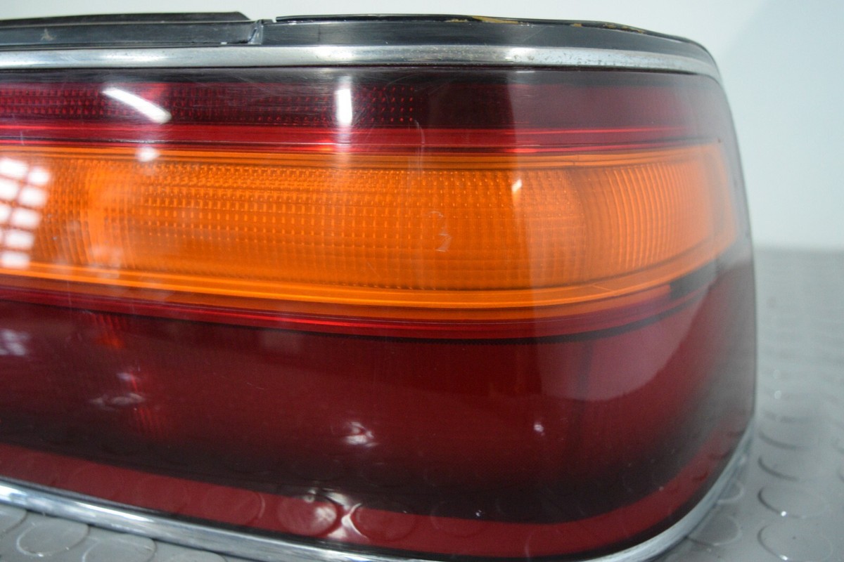 JDM TOYOTA CHASER JZX81 OEM RIGHT SIDE TAIL LIGHT 1JZ-GTE 1G