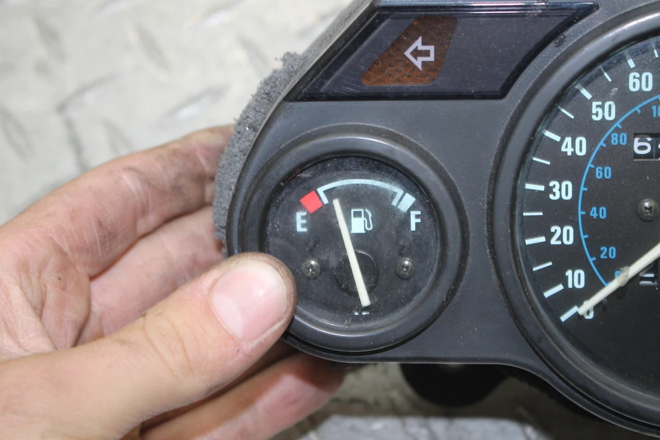 Kawasaki Concours 1000 ZG1000A 1998 velocímetro medidores panel de visualización Foto 2 de 4