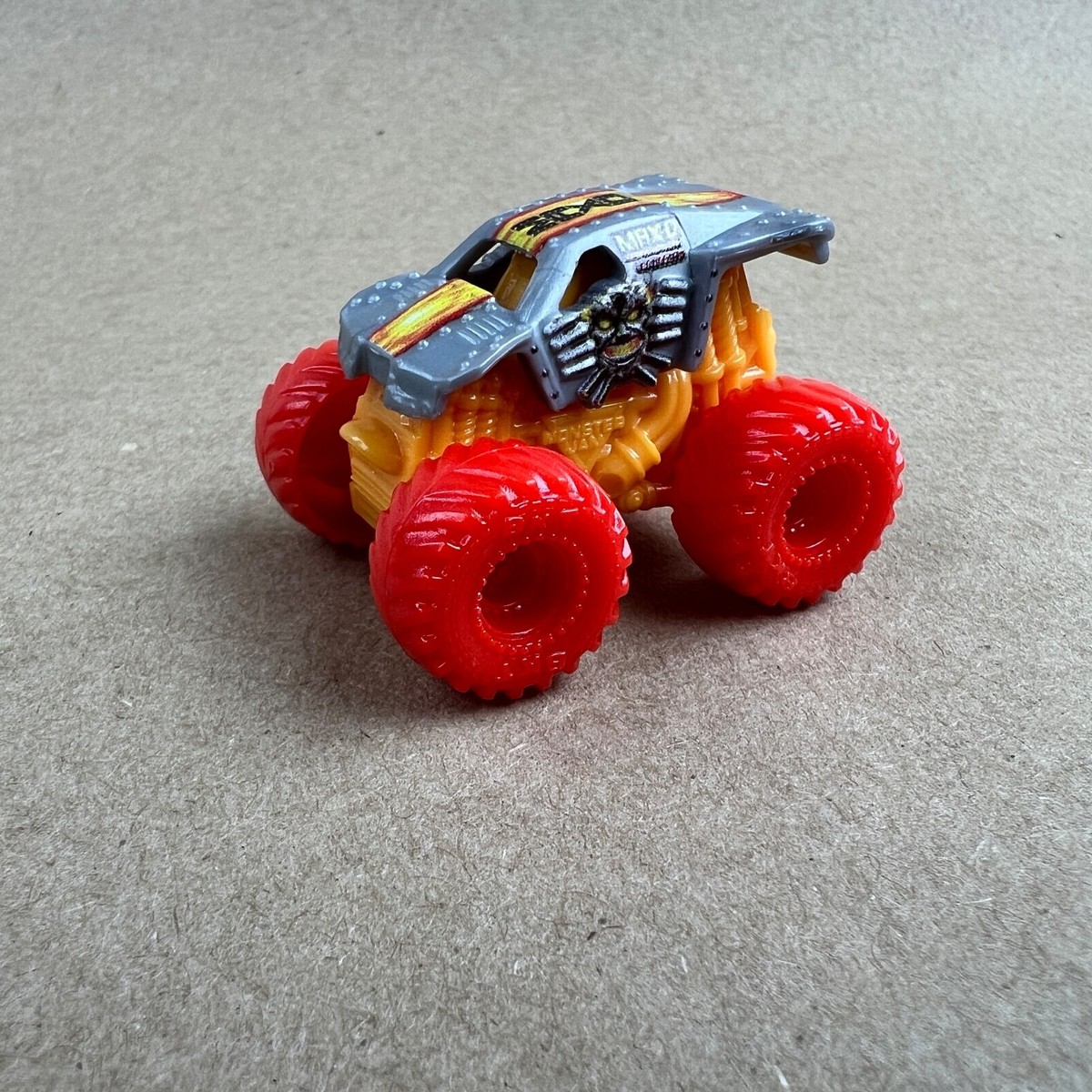 Monster Jam Mini Series 12 Truck Max-D Silver & Red Monster Truck